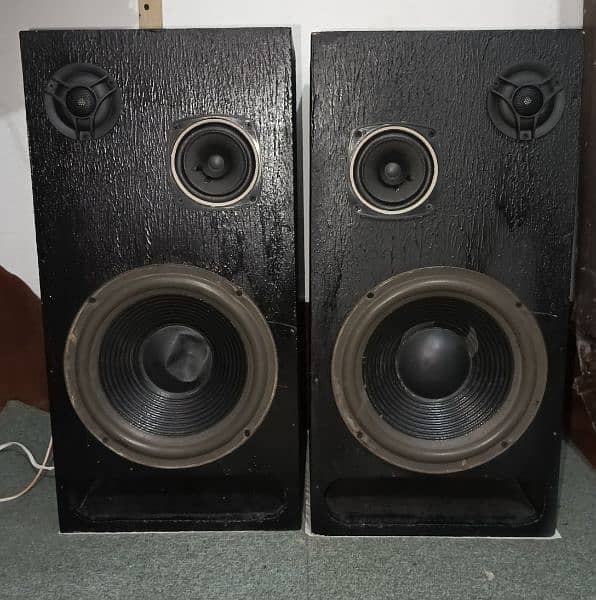 1 pair speaker  03021016147/ 0