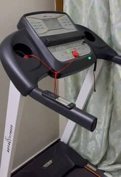 treadmill/exercise running machine