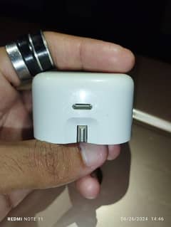 Apple Original 3pin 20w USB-C Power Adapter