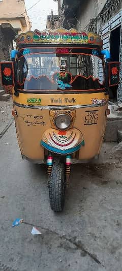 2023 modle good condition tuktuk Rewksha