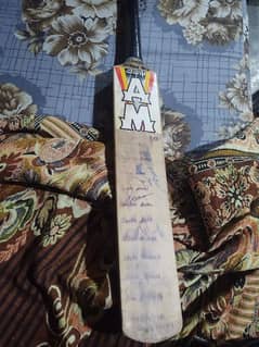 cricket bat autographed