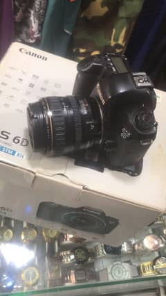 Canon 6D body + Canon 28-105mm lense 0