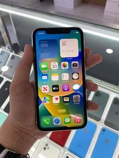 iphone XR 128 GB non PTA my WhatsApp 0301==4338==350