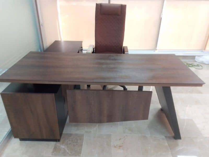 EXECUTIVE TABLES/MANAGER TABLES/TOP LEVEL MANAGEMENT/OFFICE FURNITURE 9