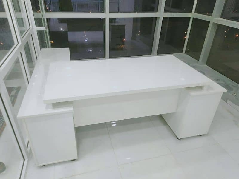 EXECUTIVE TABLES/MANAGER TABLES/TOP LEVEL MANAGEMENT/OFFICE FURNITURE 10