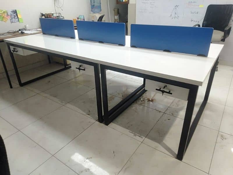 Four Seater Workstation/Work Desk/EmployeeWorkstation/Office Furniture 8