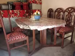 dinning table with six chairs 0