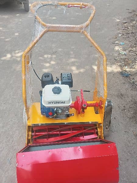 Lawn Mower, Grass Cutter, Grass cutting Machine 2