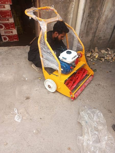 Lawn Mower, Grass Cutter, Grass cutting Machine 17