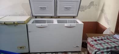 downlance freezer dubble door
