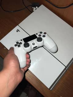 PS4 FALT ( NEW CONDITION )