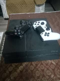 ps4 with 2 controllers