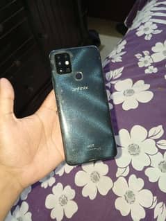 Infinix Hot 10 4/64 Need cash