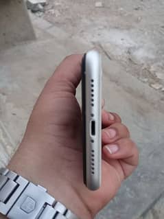 iphone 11 64gb  44000