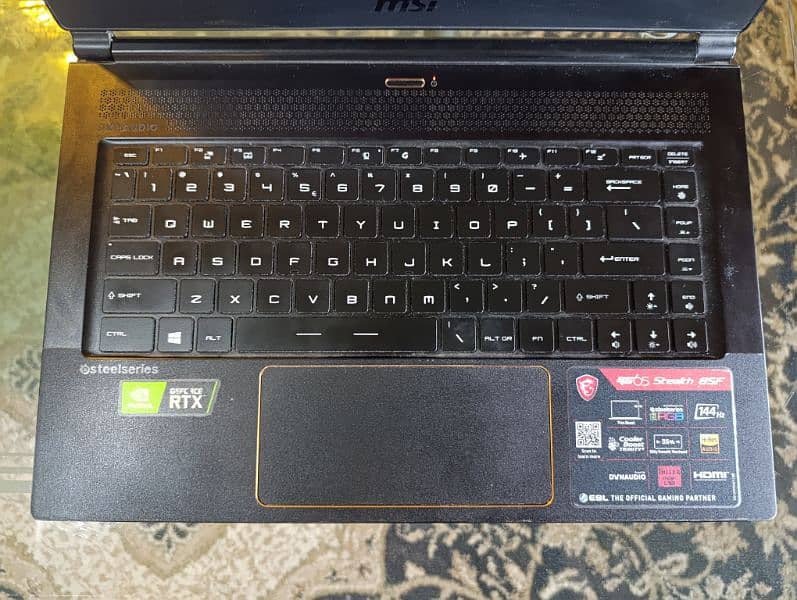 MSI GS65 STEALTH 8SF 1