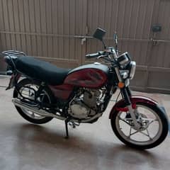 Suzuki GS 150 SE.