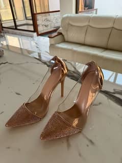 almas heels