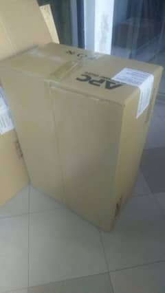 APC surt2000xli UPS True online Box packed With 01 Year Warranty 0