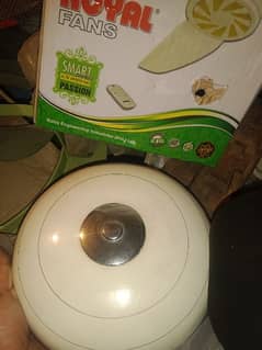 ceiling fans for sale in good condition 10 by 9