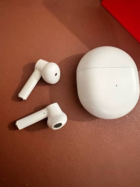 Wireless Earbuds - OnePlus Buds 9.5/10 Condition 1