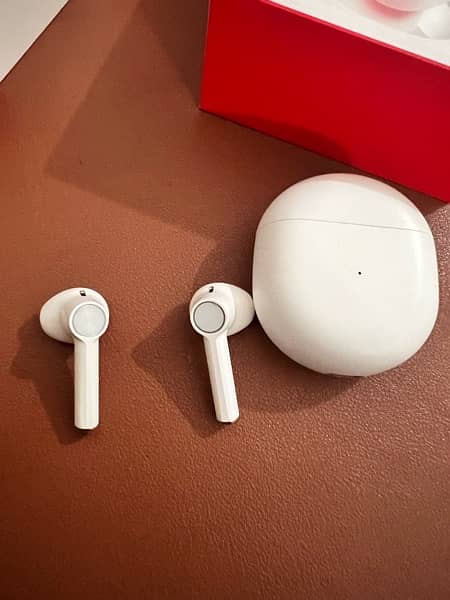 Wireless Earbuds - OnePlus Buds 9.5/10 Condition 14