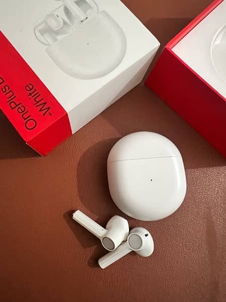 Wireless Earbuds - OnePlus Buds 9.5/10 Condition 15