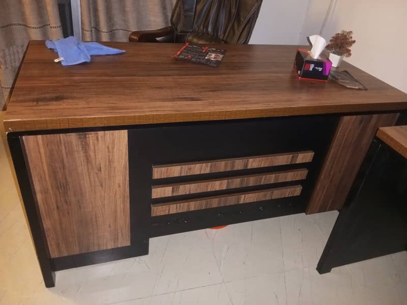 Office Tables available for sale 3