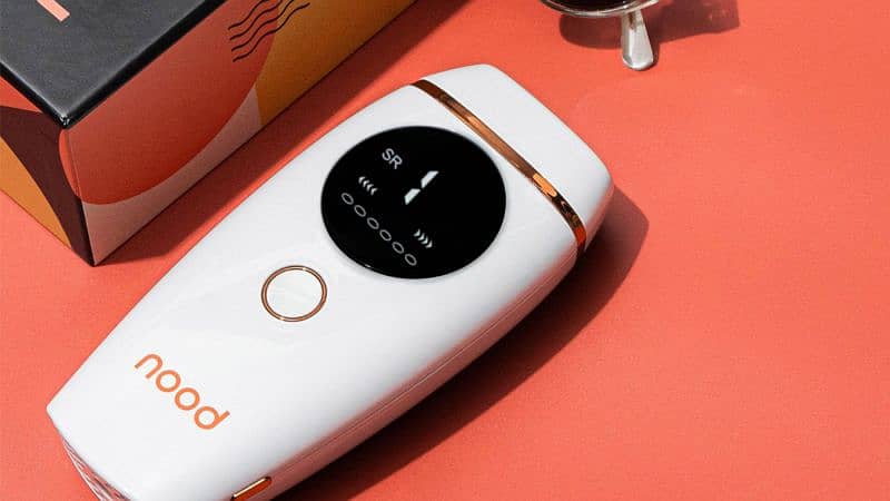 Safely remove unwanted hair with The Flasher 2.0 by Nood. 3