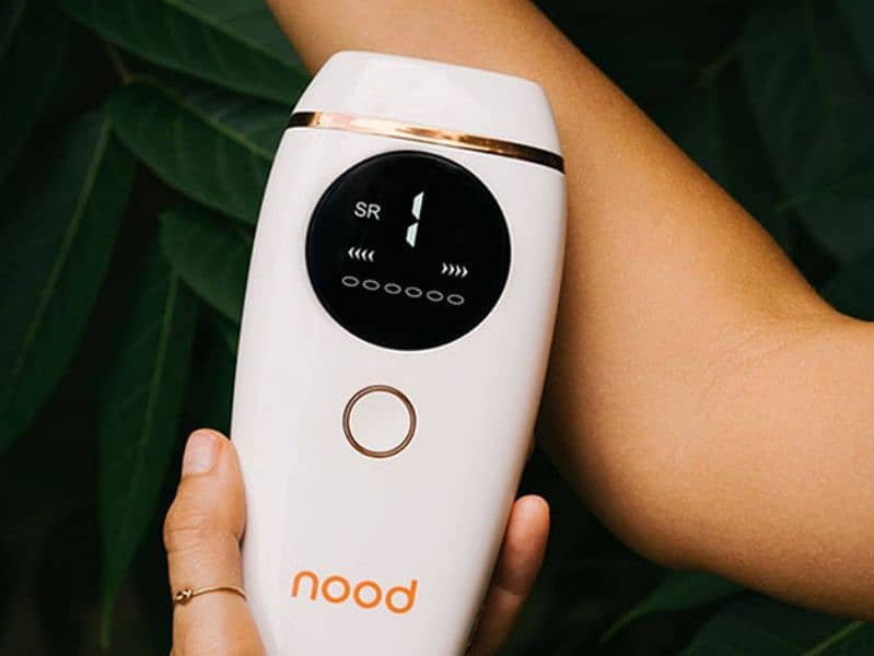 Safely remove unwanted hair with The Flasher 2.0 by Nood. 4