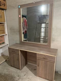 dressing table 0