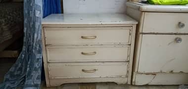 3 Cabinets table of High quality (Negotiable)