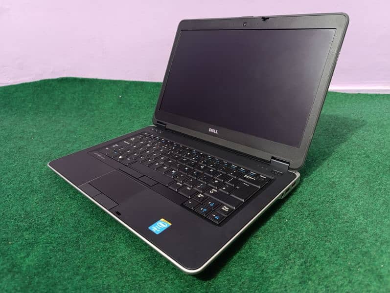 Dell Core i7 4th Gen M with 2GB Dedicated Graphics Card 1080p Screen 0