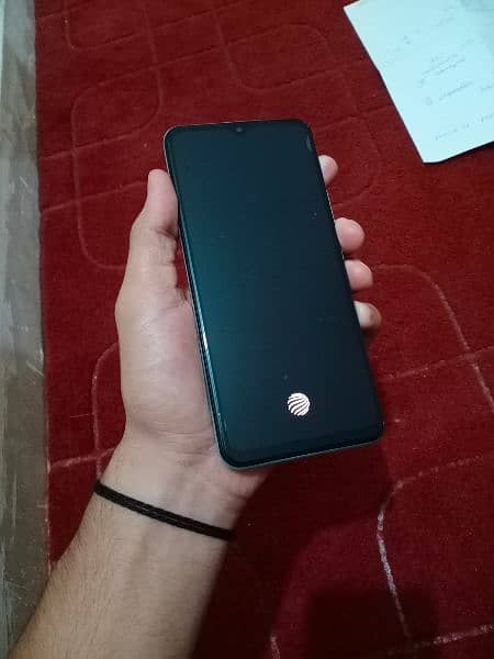 Vivo y55    8 128 GB exchange with iPhone oneplus 2