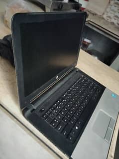 HP laptop i3 3rd generation 4 gb 320 gb 1.8ghz processor