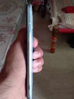 vivo S1 9/10 condition jo scratch nazar arhy vo glass k uper hn