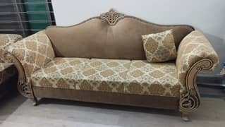 Sofa Set for sale.