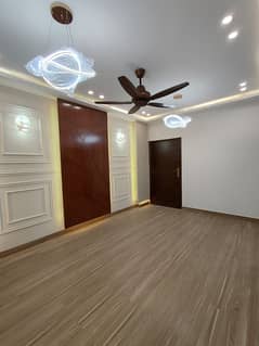 Prime Location Flat Of 2500 Square Feet In Sharfabad For Sale 0
