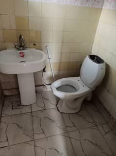 Allama Iqbal Town 5 Marla House For Rent 0