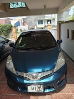 Honda Hybrid  Fit shuttle 2012