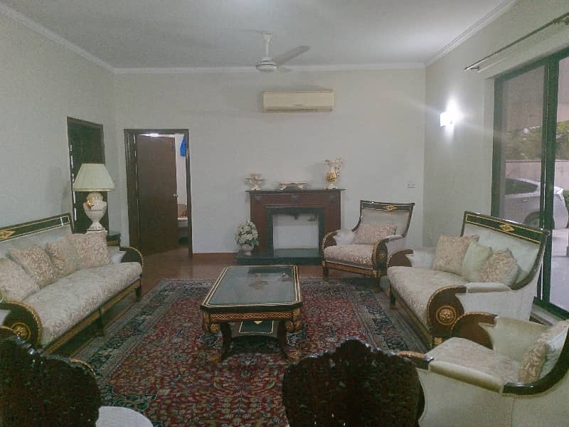 Superb 2 Kanal Full House Very Well Maintained 0