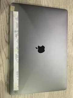 MacBook Pro 15 inch. 2017.16GB, 512GB