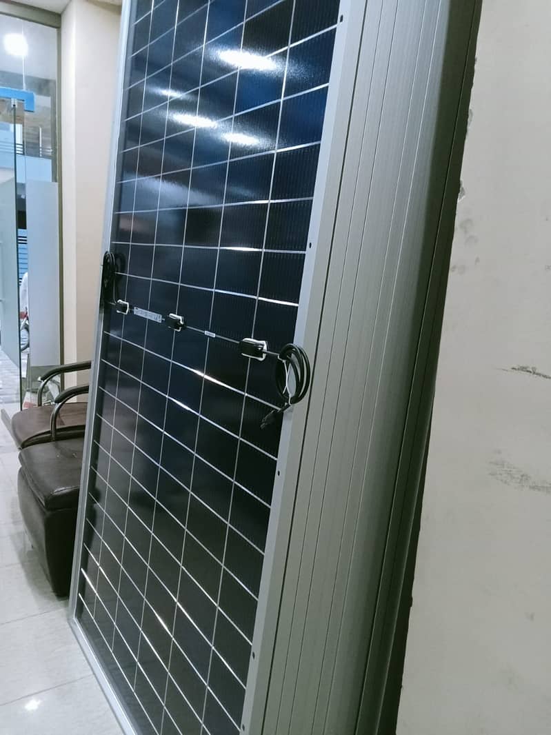 JINKO Bifacial & Mono-facial 580W & 585W Ex-Ready in Lahore 0