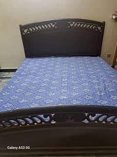Bed and dressing table for sale 0