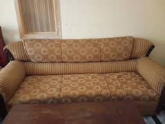 A sofa set of 5 seater for sale