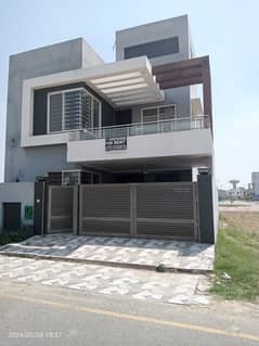 BEAUTIFUL LIKE BRAND NEW HOUSE FOR RENT C. BLOCK AVAILABLE VISIT ANY TIME MORE DETAILS CONTACT ME