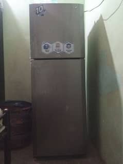 Refrigerator 0