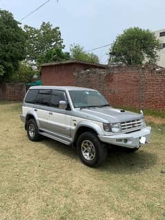 Mitsubishi Pajero 1993