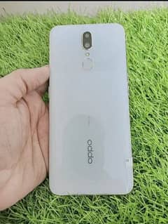 oppo f 11 (10/10) with box charger