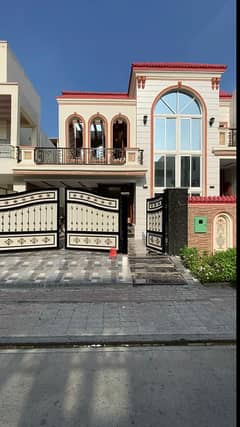 10 Marla House For Sale in Usman Block Bahria Town lahore