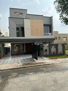 10 Marla House For Sale in Overseas B Block Bahria Town Lahore